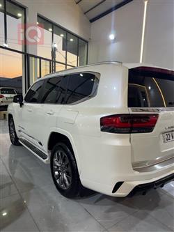 تۆیۆتا لاند کروزەر